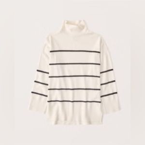 Oversized Legging-Friendly Turtleneck Sweater in Off-white stripe xxs